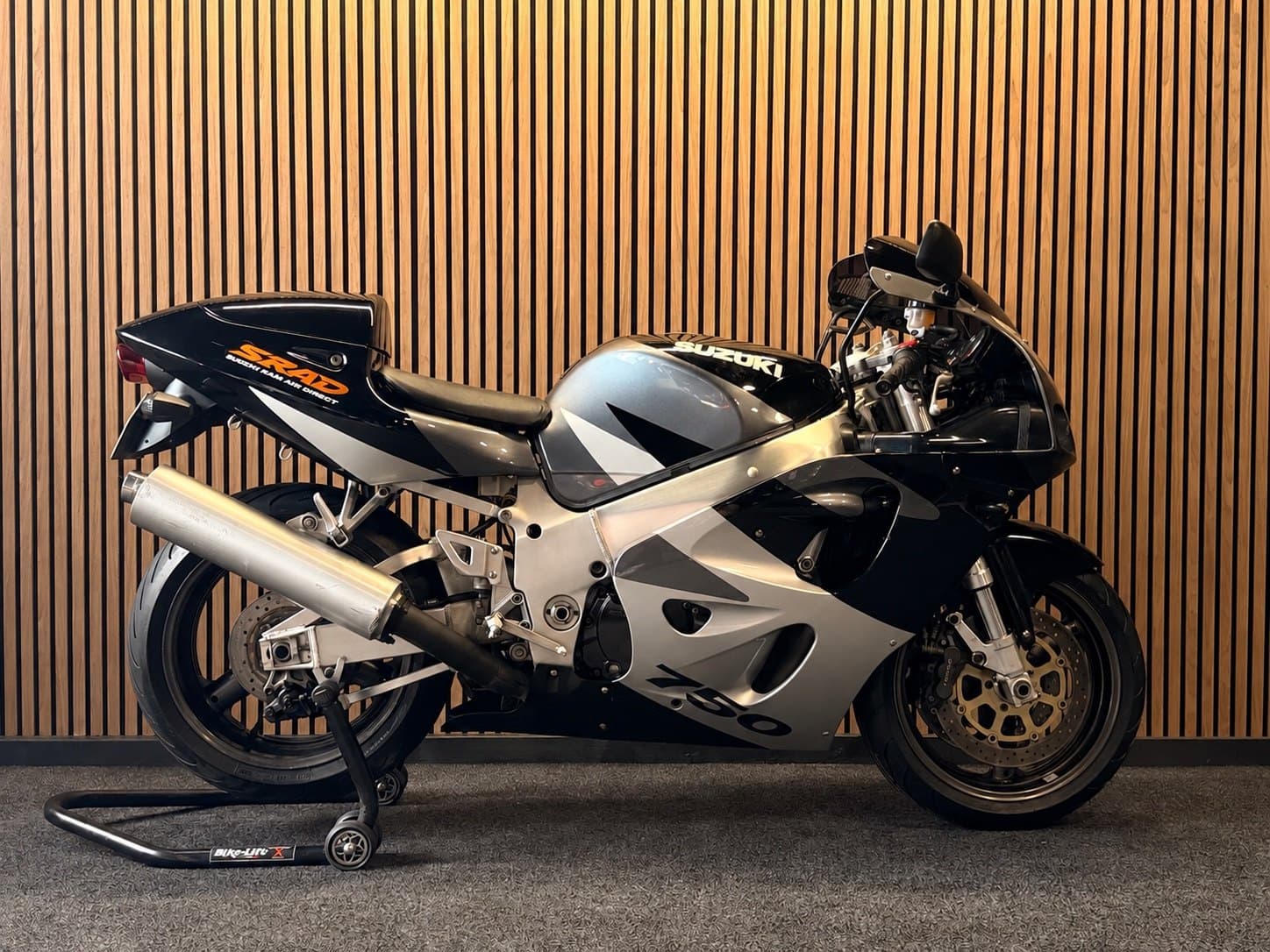 SUZUKI GSX-R750 SRAD Injectie A2 Mogelijk foto 1