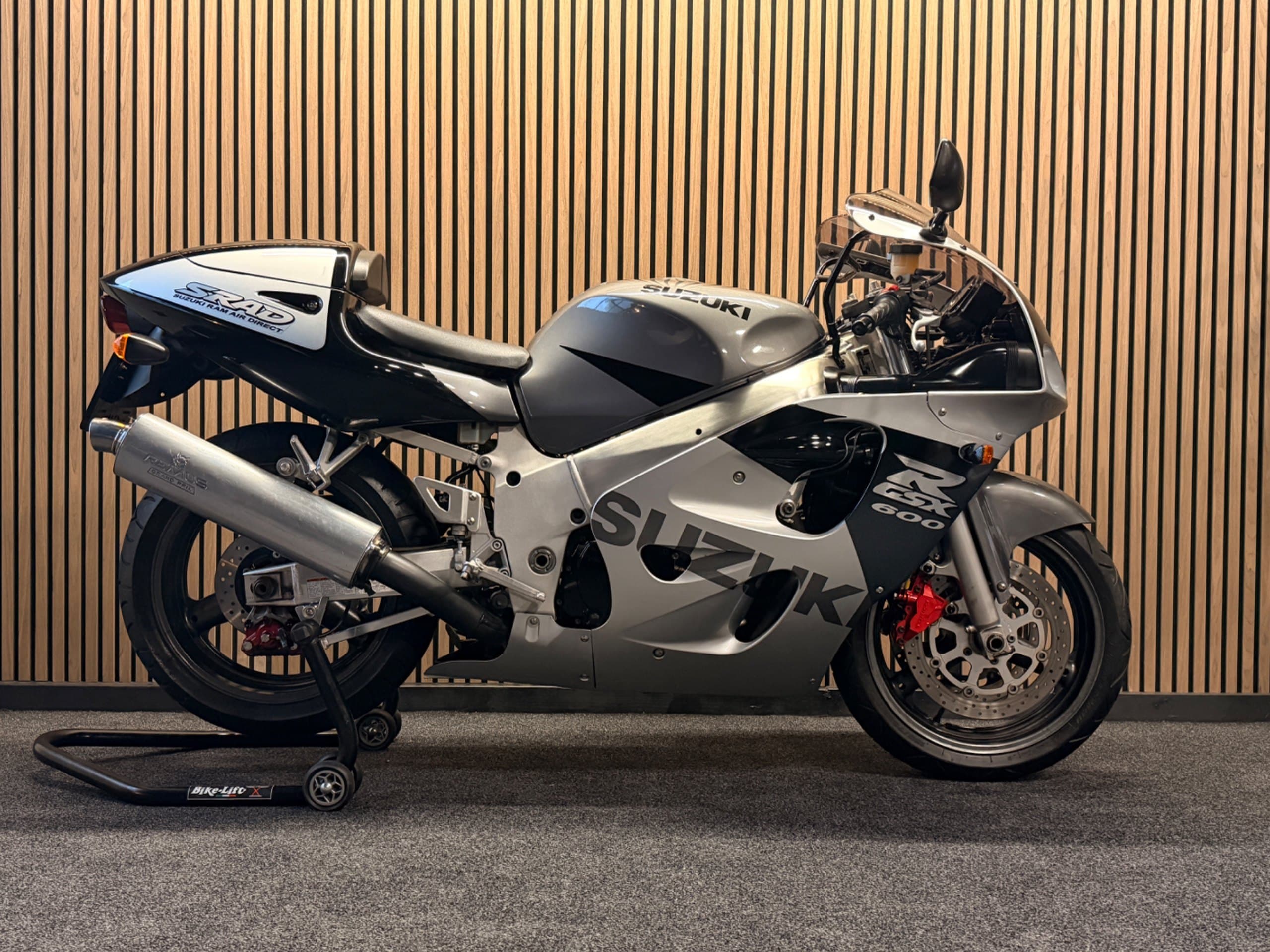 Suzuki GSX-R 600 SRAD A2 mogelijk foto 1